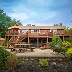 Waterfront Haven On Pines Lake Ski, Swim And Relax