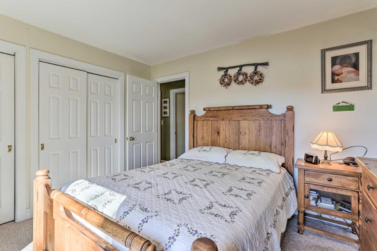 Waterfront Haven On Pines Ski, Swim And Relax Holiday home *