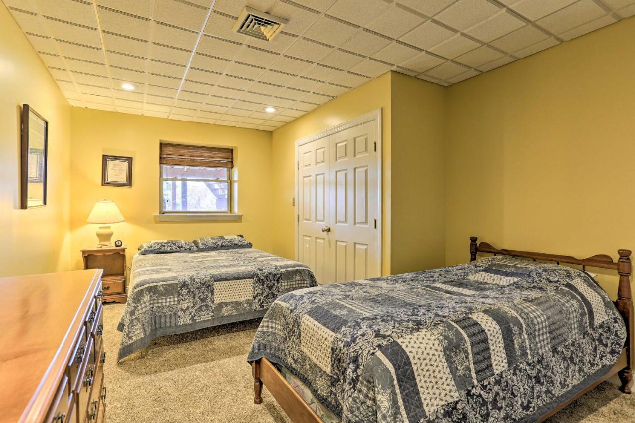 Holiday home Waterfront Haven On Pines Ski, Swim And Relax Pocono Lake