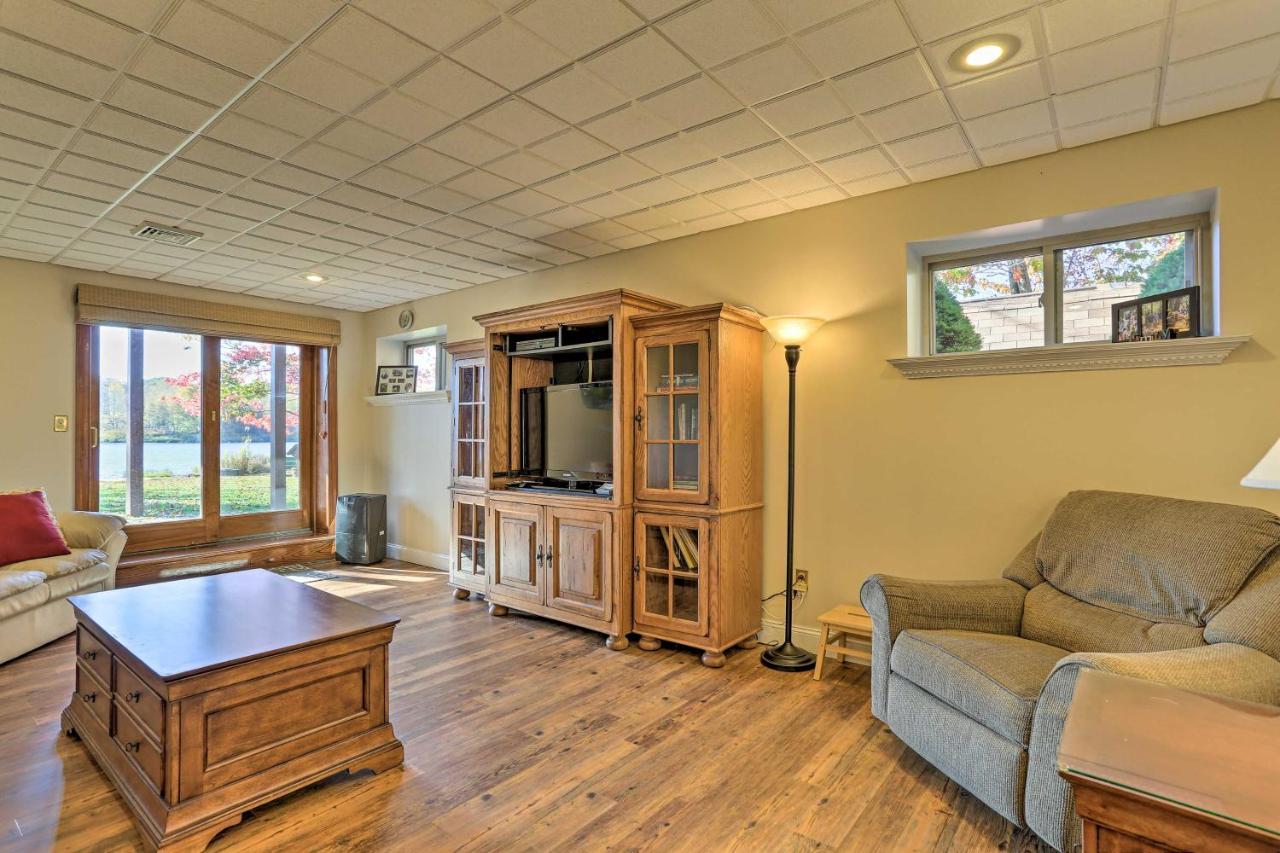 Waterfront Haven On Pines Ski, Swim And Relax * Pocono Lake